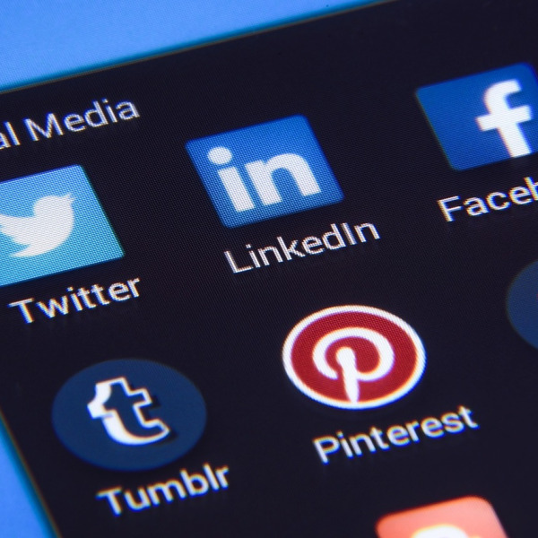 facebook ads smartphone
